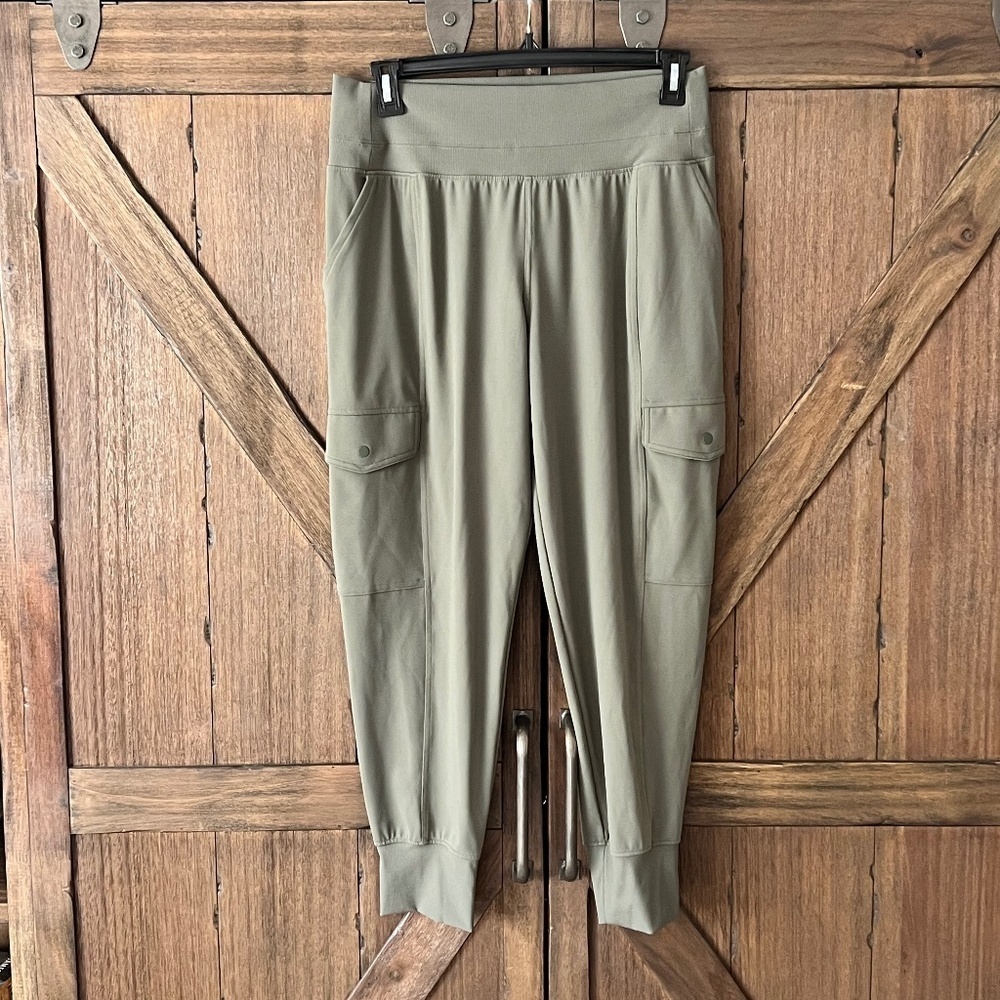 Athleta Venice High Rise Athleisure Cargo Jogger Moss Green Size Large - Picture 4 of 9